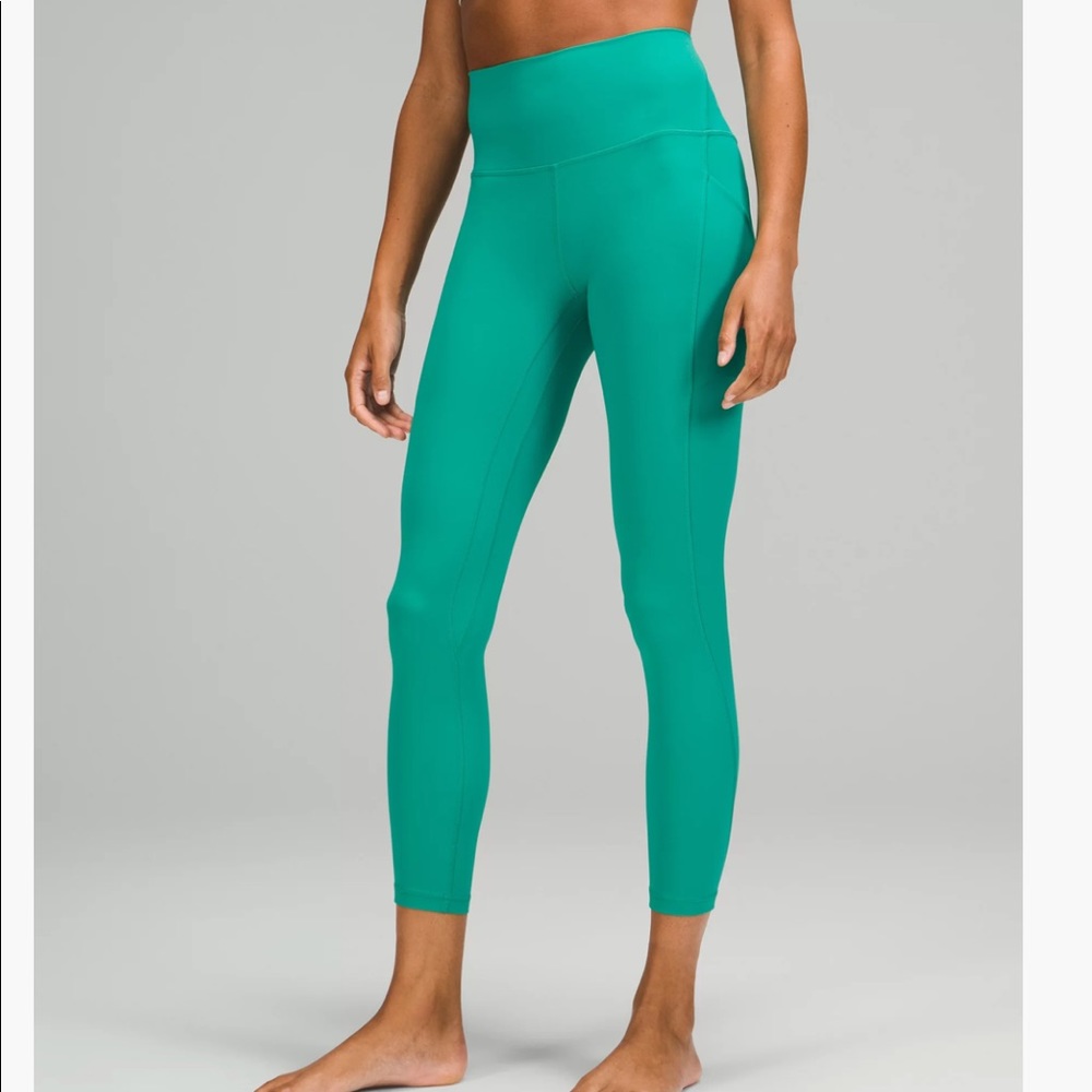 Align pants with pockets